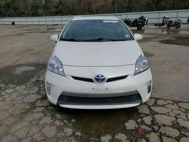 2012 Toyota Prius - Image 11