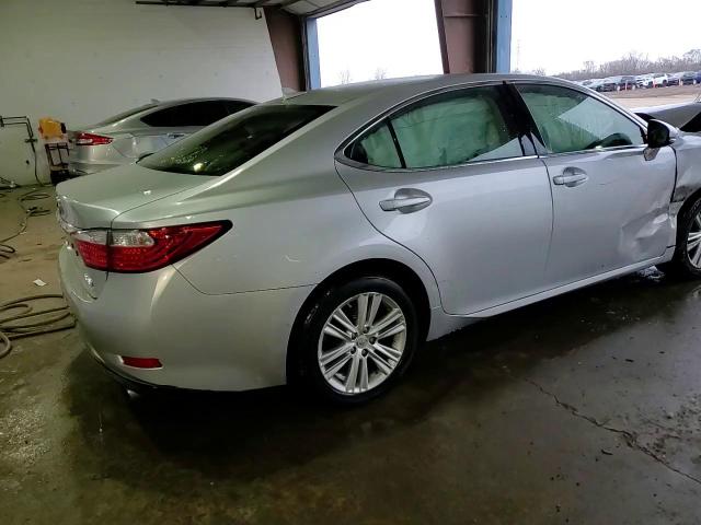 2014 Lexus ES - Image 14