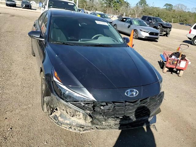 2023 Hyundai Elantra - Image 11