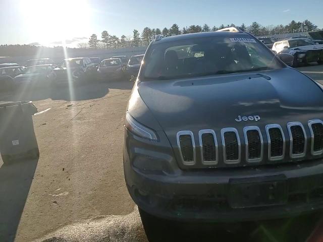 2016 Jeep Grand Cherokee - Image 12
