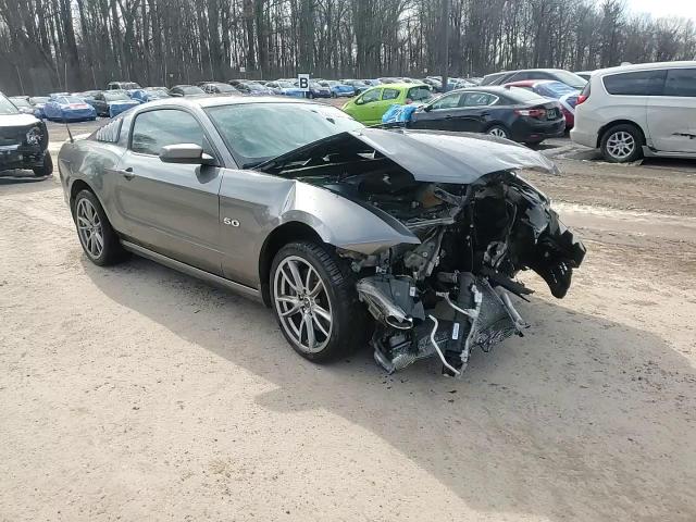 2014 Ford Mustang - Image 13