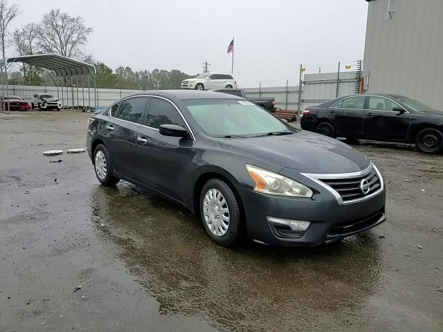 2015 Nissan Altima - Image 14