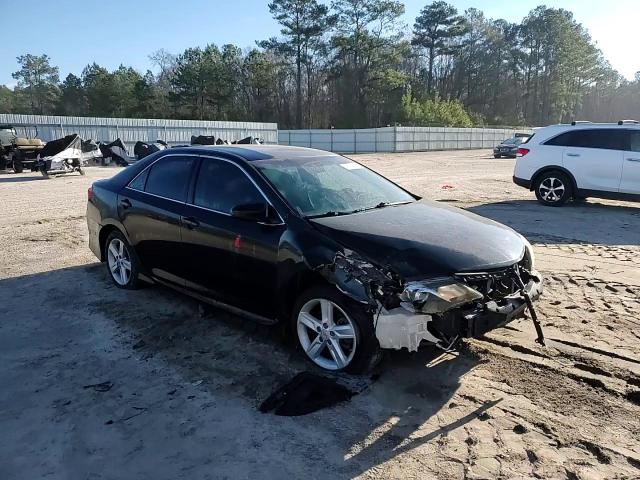 2014 Toyota Camry - Image 10