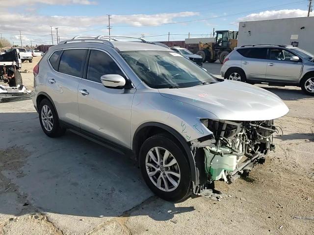 2018 Nissan Rogue - Image 12