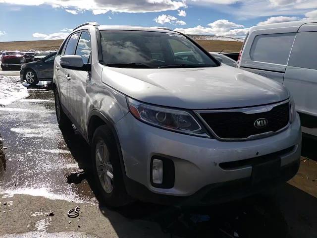 2015 Kia Sorento - Image 11