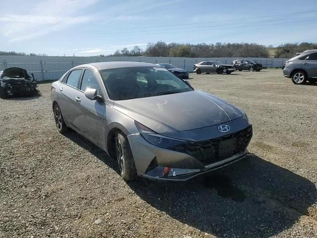 2023 Hyundai Elantra - Image 10