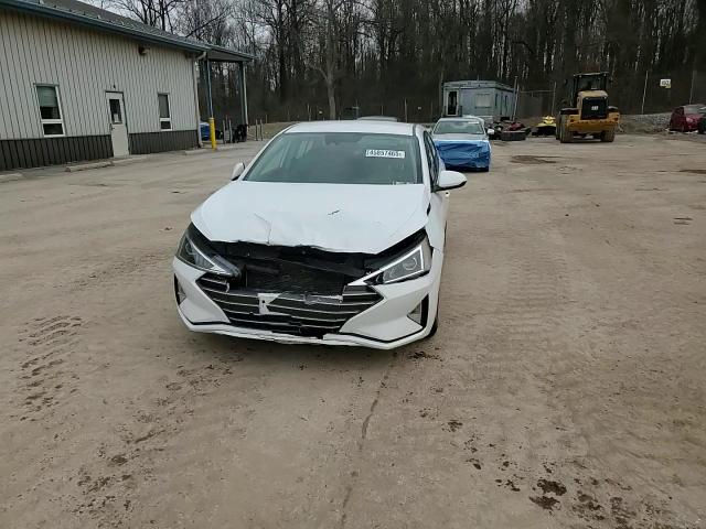 2020 Hyundai Elantra - Image 13
