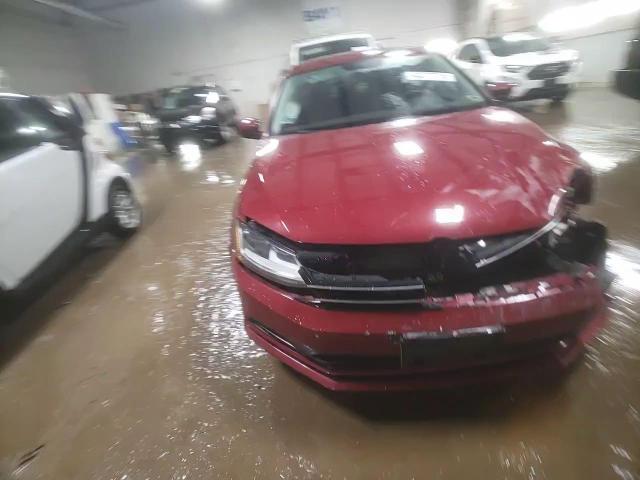 2017 Volkswagen Jetta - Image 13