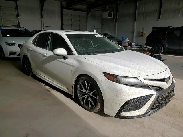 2022 Toyota Camry - Image 10