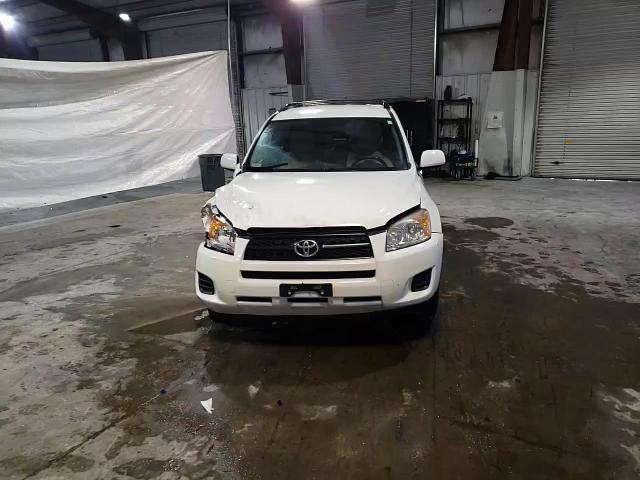 2011 Toyota RAV 4 - Image 11