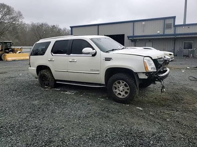 2012 Cadillac Escalade - Image 11