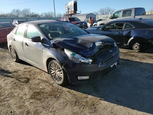 2017 Ford Focus - Image 10
