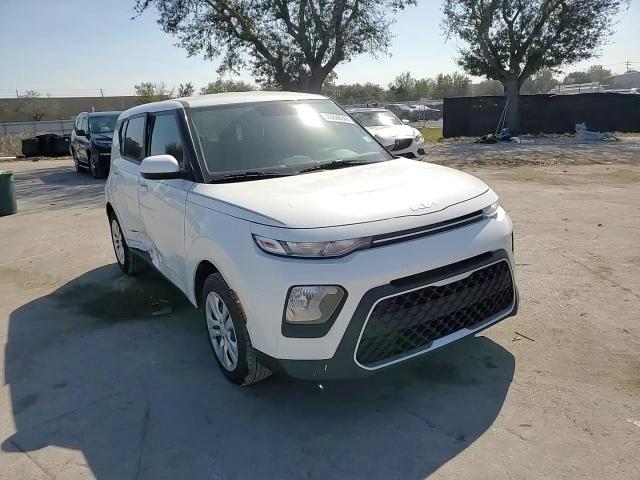 2022 Kia Soul - Image 11