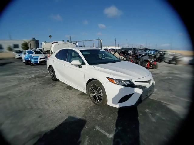 2018 Toyota Camry - Image 11
