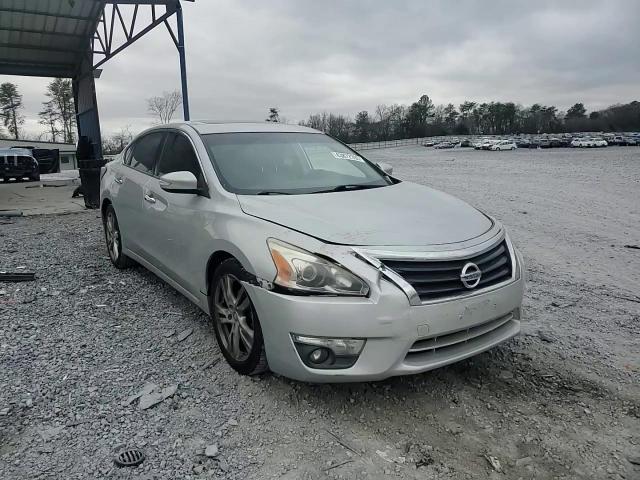 2013 Nissan Altima - Image 10