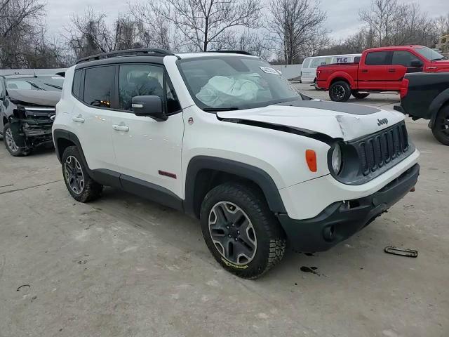 2016 Jeep Renegade - Image 10