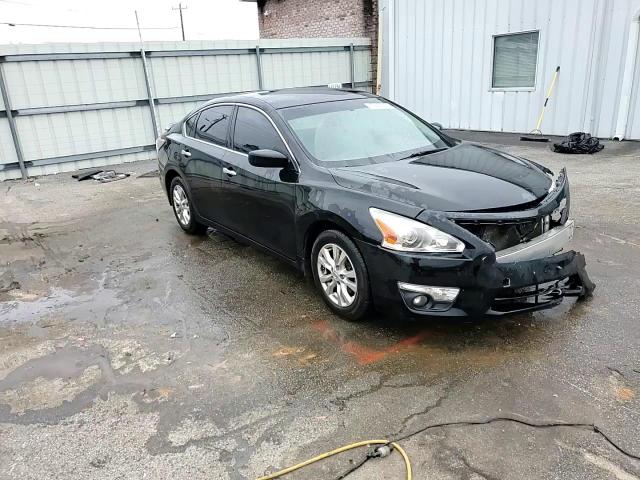 2015 Nissan Altima - Image 14