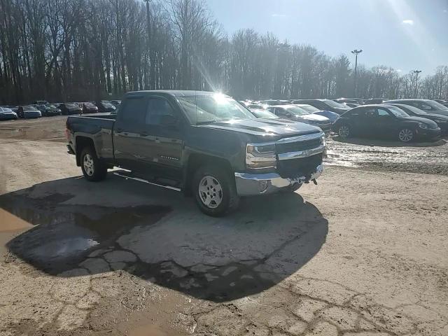 2019 Chevrolet Silverado - Image 10