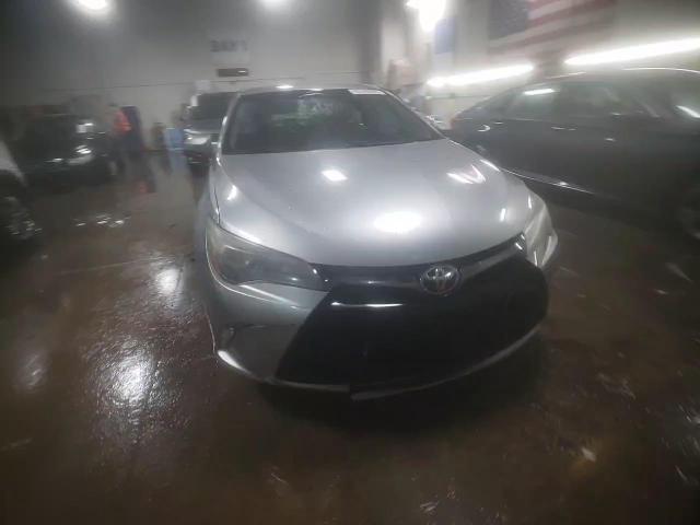 2016 Toyota Camry - Image 13