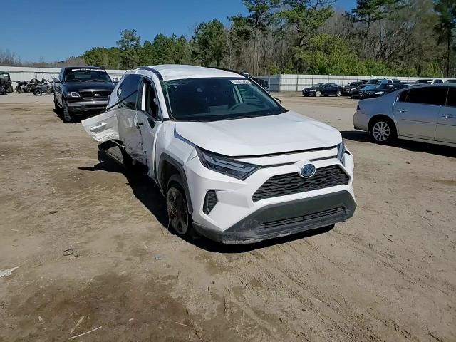 2024 Toyota RAV 4 - Image 12