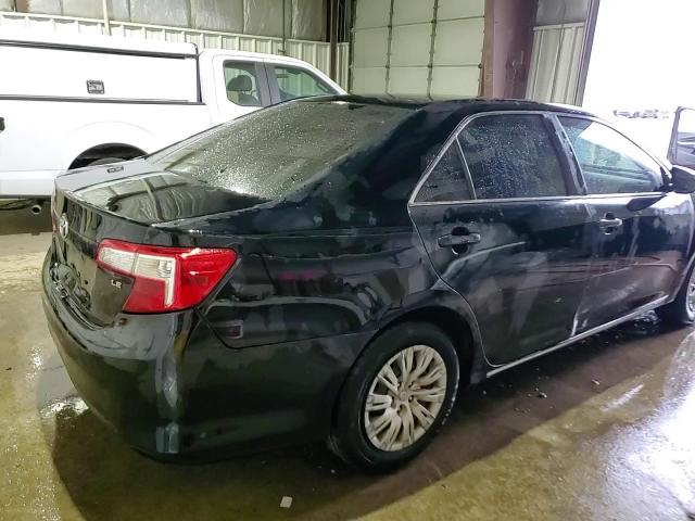 2014 Toyota Camry - Image 13