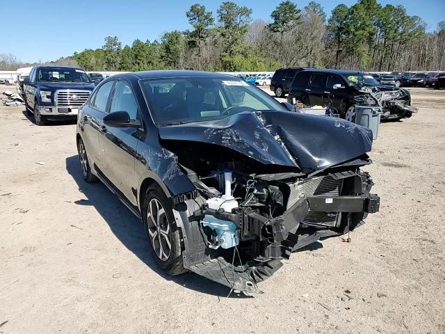 2021 Kia Forte - Image 11