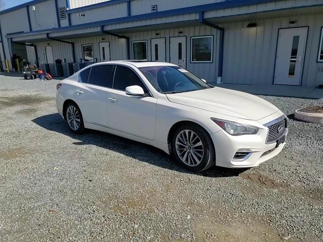 2018 Infiniti Q50 - Image 10
