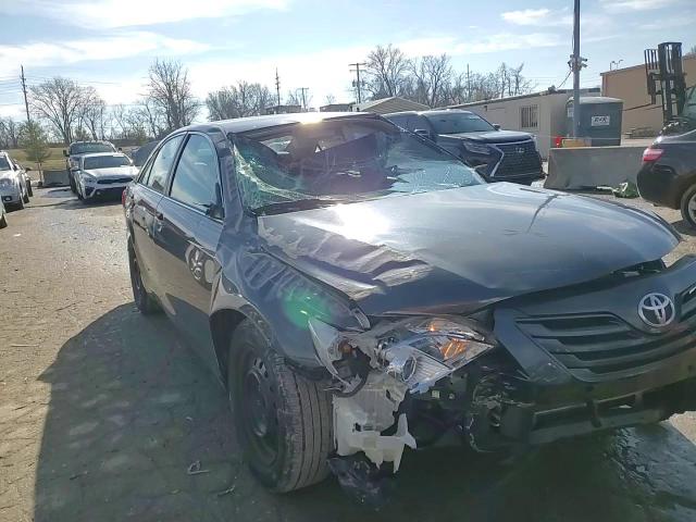 2009 Toyota Camry - Image 11