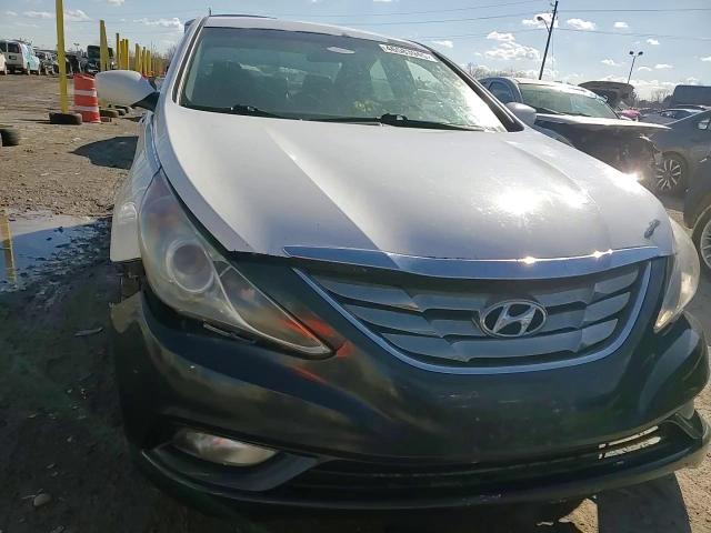2011 Hyundai Sonata - Image 11