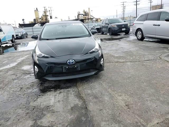 2017 Toyota Prius - Image 11