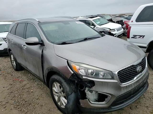 2016 Kia Sorento - Image 10