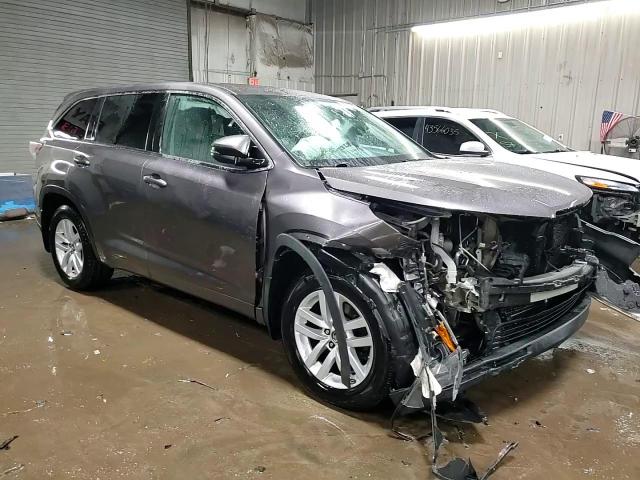 2016 Toyota Highlander - Image 13