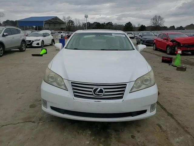 2010 Lexus ES - Image 10