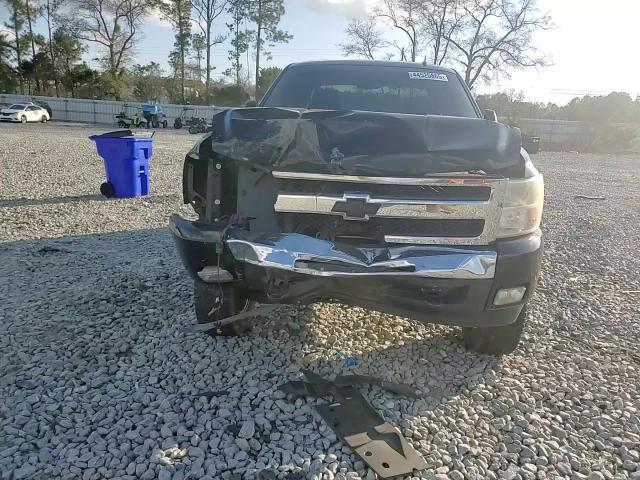 2011 Chevrolet Silverado - Image 10