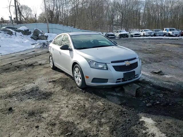 2012 Chevrolet Cruze - Image 10