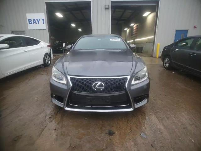 2013 Lexus LS - Image 13