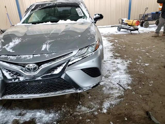 2018 Toyota Camry - Image 11