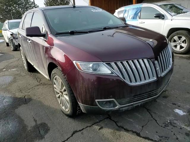 2011 Lincoln MKX - Image 12