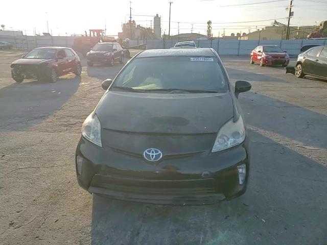 2015 Toyota Prius - Image 11