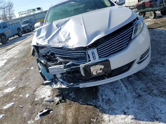 2015 Lincoln MKZ - Image 11