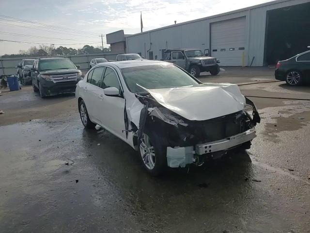 2013 Infiniti G - Image 13