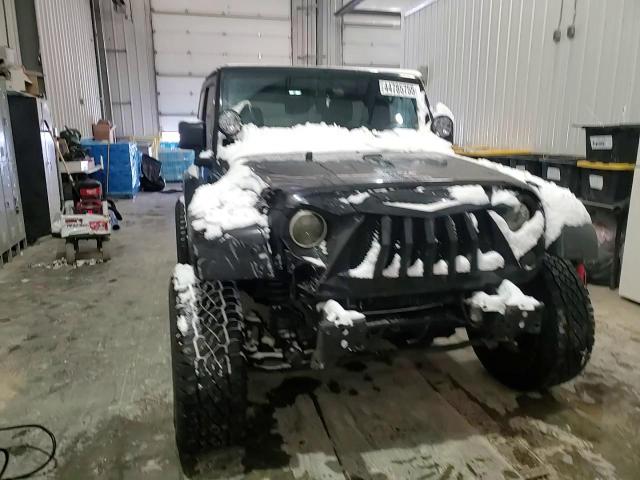 2012 Jeep Wrangler - Image 11