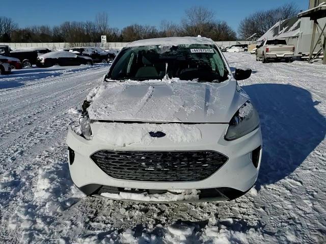 2022 Ford Escape - Image 12