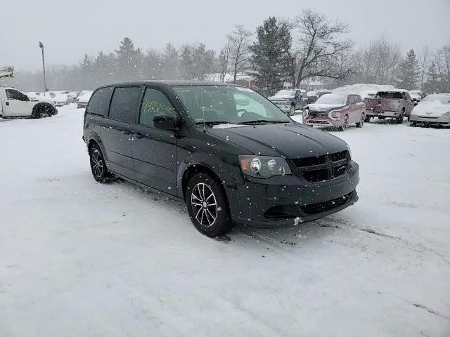 2017 Dodge Caravan - Image 14