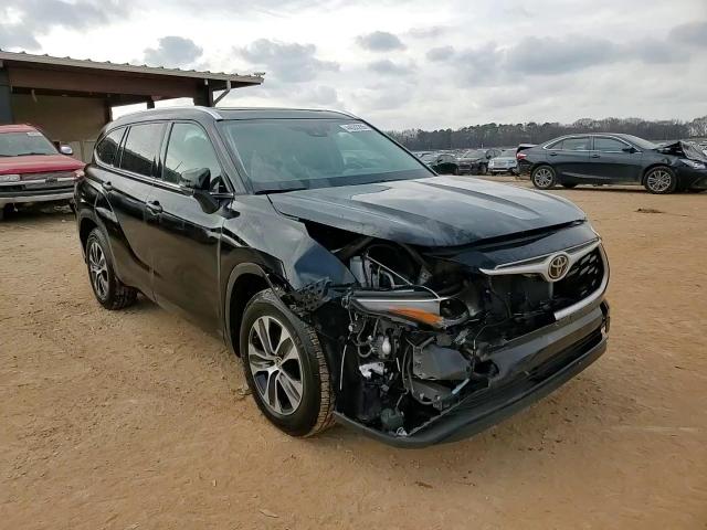 2021 Toyota Highlander - Image 14