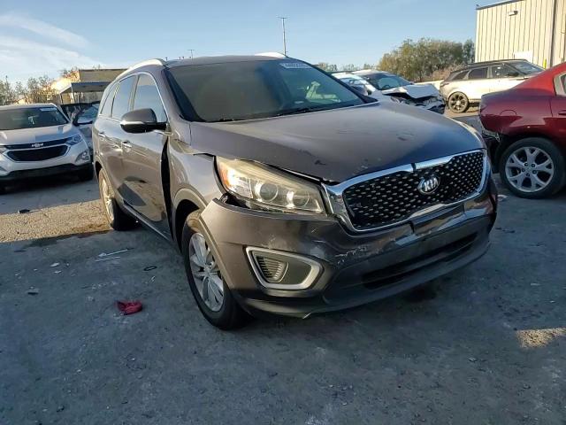 2016 Kia Sorento - Image 11