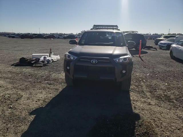 2021 Toyota 4Runner - Image 12