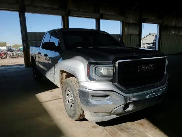 2018 GMC Sierra - Image 10