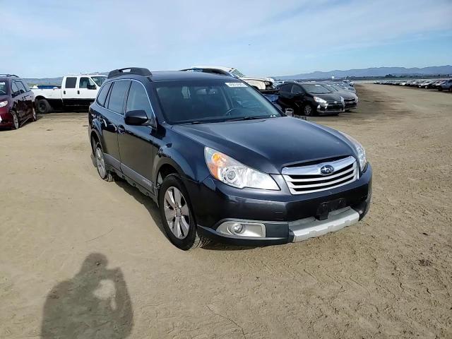2011 Subaru Outback - Image 11