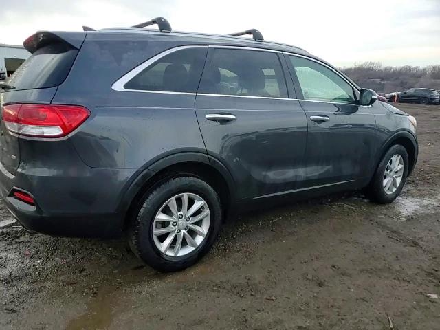 2017 Kia Sorento - Image 14
